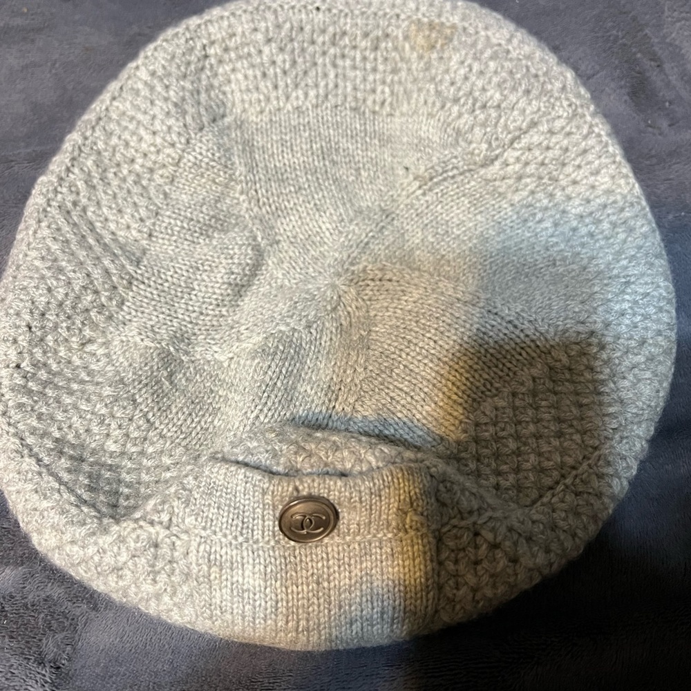 Chanel authentic beret - Picture 2 of 3